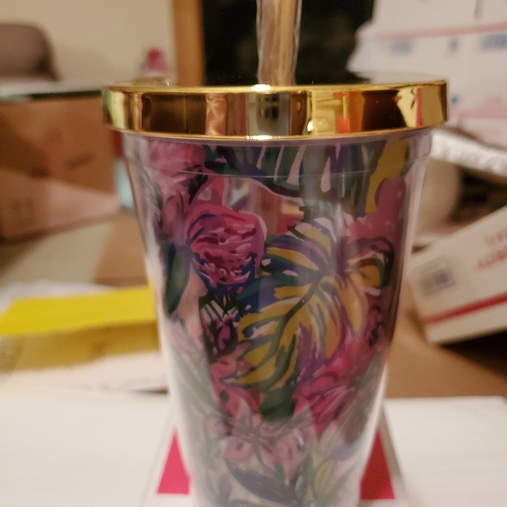 Lilly Pulitzer  travel tumbler 18.2 FL. Oz